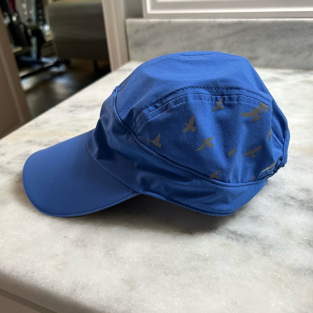 Oiselle foldable roga cap